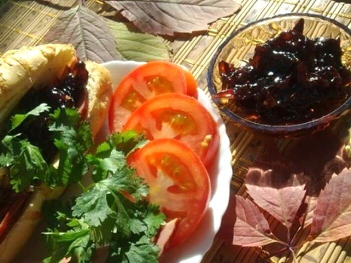 Onion Jelly with Plums Photo 1 Onion Jelly with Plums Photo 1