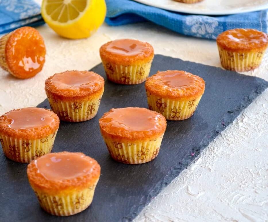 Simple Lemon Muffins with Caramel Photo 1 Simple Lemon Muffins with Caramel Photo 1