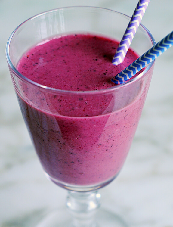 Berry, Banana & Pomegranate Smoothie Photo 1 Berry, Banana & Pomegranate Smoothie Photo 1