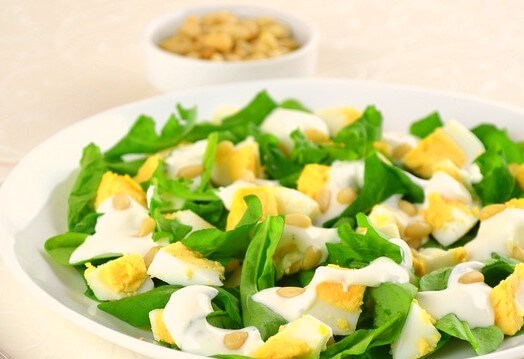 Simple Rocket Salad with Eggs Photo 1 Simple Rocket Salad with Eggs Photo 1