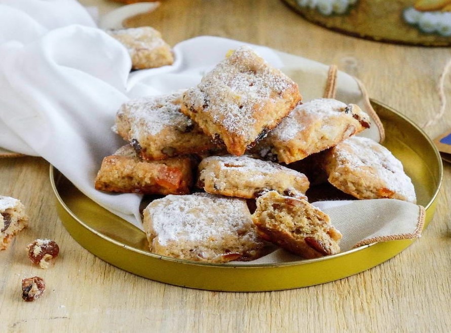 German Christmas Cookies with Dried Fruits Photo 1 German Christmas Cookies with Dried Fruits Photo 1