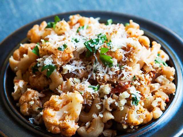 Pasta with Cauliflower, Tomato, and Parmesan Photo 1 Pasta with Cauliflower, Tomato, and Parmesan Photo 1