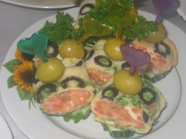 Luncheon Roll for Kids Photo 1 Luncheon Roll for Kids Photo 1