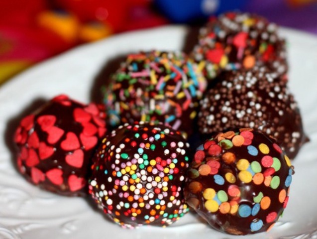 Multi-Colored Candies for Kids Photo 1 Multi-Colored Candies for Kids Photo 1