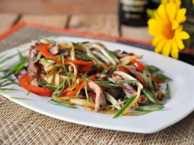 Hot Chinese Salad with Pork and Potatoes Photo 1 Hot Chinese Salad with Pork and Potatoes Photo 1