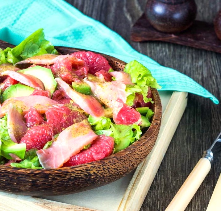 Salad with Grapefruit, Salmon and Avocado Photo 1 Salad with Grapefruit, Salmon and Avocado Photo 1
