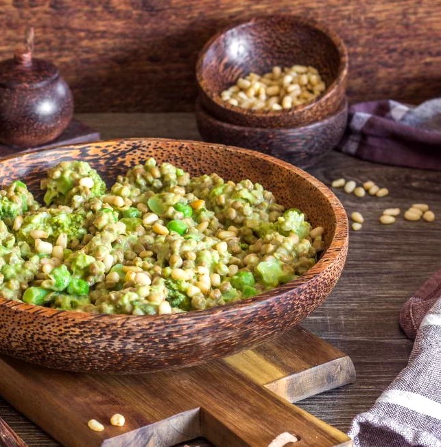 Salad with Lentils, Broccoli and Green Peas Photo 1 Salad with Lentils, Broccoli and Green Peas Photo 1