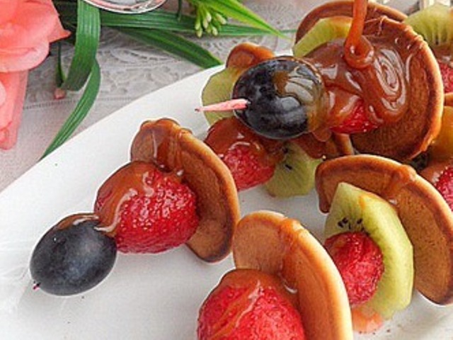 Mini Pancakes with Berries and Salt Caramel Photo 1 Mini Pancakes with Berries and Salt Caramel Photo 1