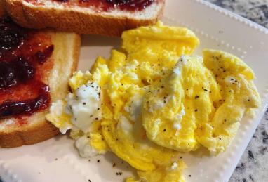 Air Fryer Scrambled Eggs Photo 1