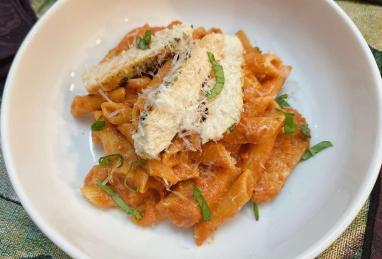 Spicy Chicken Penne alla Vodka Photo 1