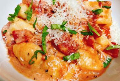 Quick and Easy Tomato Basil Gnocchi Photo 1