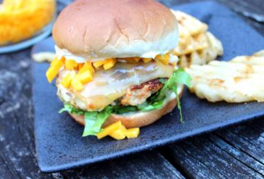 Spicy Chicken Burgers With Mango Salsa Photo 1