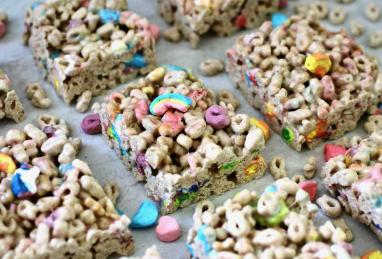 Lucky Charms Treats Photo 1