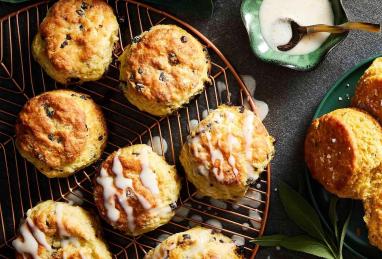 Iced Dried Cherry Biscuits Photo 1