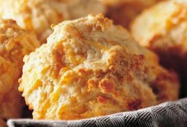 Cheese-Garlic Biscuits Photo 1