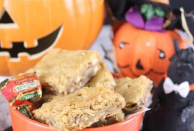 Halloween Candy Blondies Photo 1