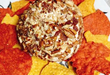 4-Ingredient Bacon Ranch Cheese Ball Photo 1