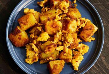 Spicy Potatoes and Scrambled Eggs Photo 1