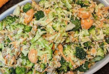 Light and Easy Broccoli Salad Photo 1