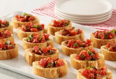 Hunt's® Easy Tomato Bruschetta Photo 1