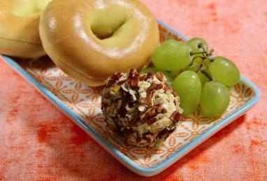 Everything Bagel Cheese Ball Photo 1