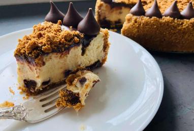 Cinnamon-Chocolate Chip Cheesecake Photo 1