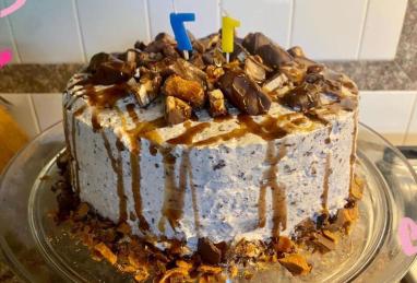 Chocolate Candy Bar Cake Photo 1