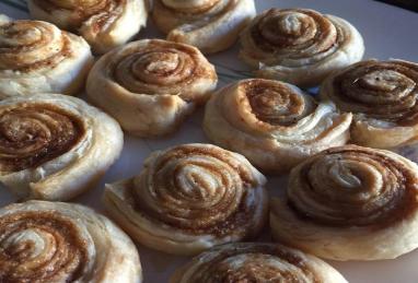 Simple Puff Pastry Cinnamon Rolls Photo 1