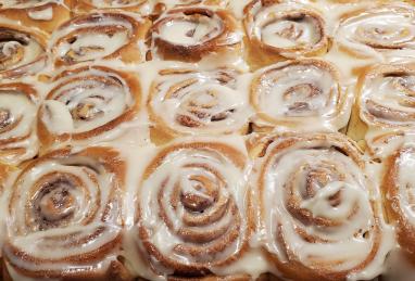 Betty's Famous Cinnamon Rolls Photo 1