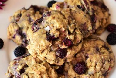 Almond-Oatmeal Cookies with Black Raspberries Photo 1