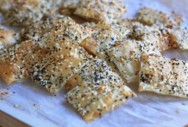 "Everything" Seasoning Phyllo Crackers Photo 1