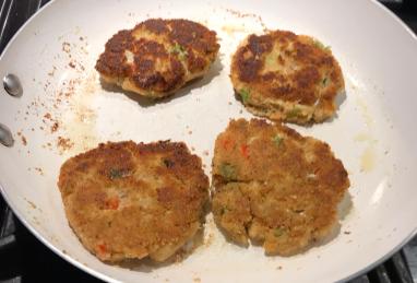 Lori's Famous Crab Cakes Photo 1