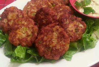 Mini Crab Cakes with Curried Tartar Sauce Photo 1