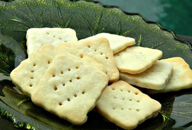 Gluten-Free Butter Crackers Photo 1