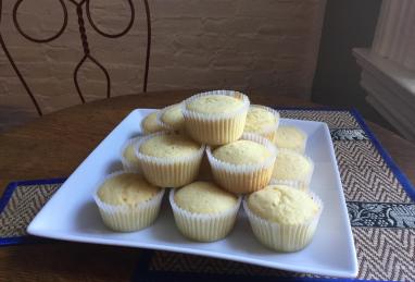 Vanilla Cupcakes with Swiss Meringue Buttercream Photo 1