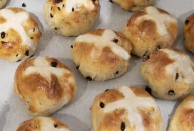 Chef John's Hot Cross Buns Photo 1