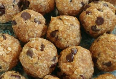 Chocolate Peanut Butter Energy Balls Photo 1