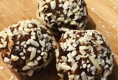 Pumpkin-Almond-Date Balls Photo 1