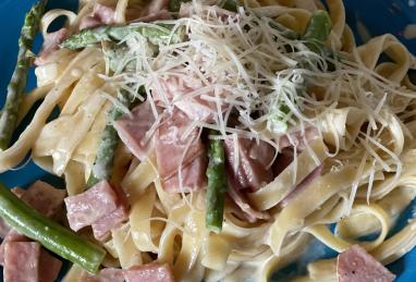 Creamy Ham and Asparagus Fettuccine Photo 1