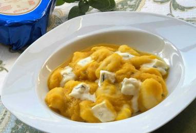 Gnocchi with Cream of Acorn Squash and Borgonzola Cheese Photo 1