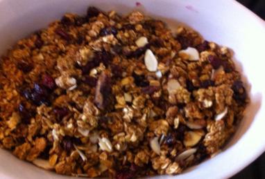 Crunchy Granola Breakfast Cereal Photo 1