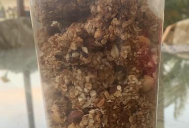 Crunchy Peanut Butter, Chocolate, Coconut Granola Photo 1