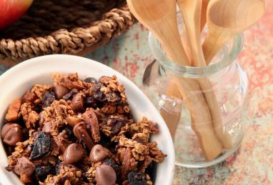 Fruit and Nut Granola (Chrissie's Granola) Photo 1