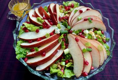 Red Pear, Pomegranate, and Gorgonzola Salad Photo 1