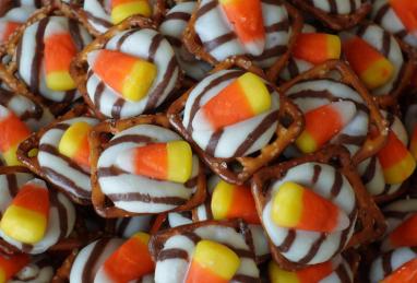 Chocolate-Candy Corn Pretzel Bites Photo 1