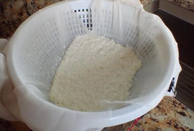 Easy and Delicious Homemade Ricotta Cheese Photo 1