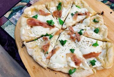 Pizza Bianca with Prosciutto Photo 1