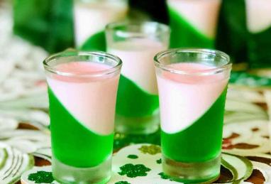 St. Patrick's Day Jell-O Shots Photo 1