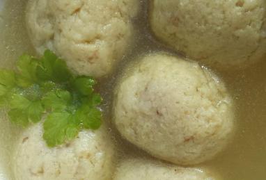 Oma's Fabulous Matzo Ball Soup Photo 1