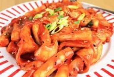 Tteokbokki (Korean Spicy Rice Cakes) Photo 1